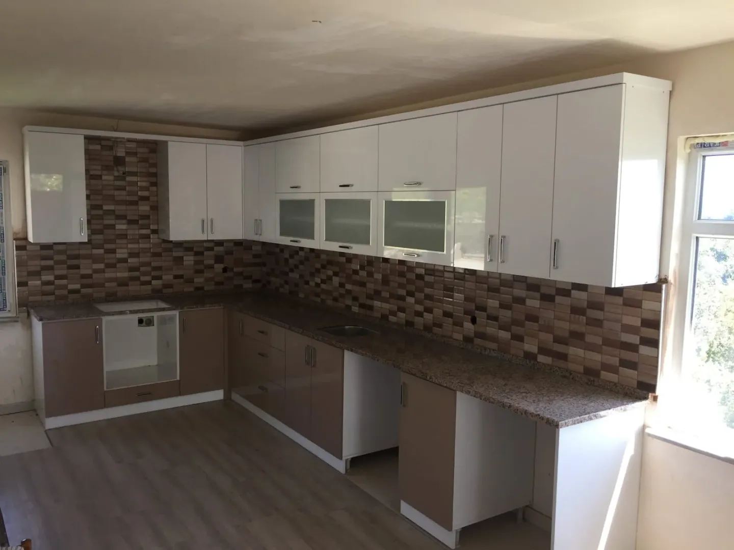  Beyaz & Cappuccino Modern High Gloss Mutfak - Görsel 1